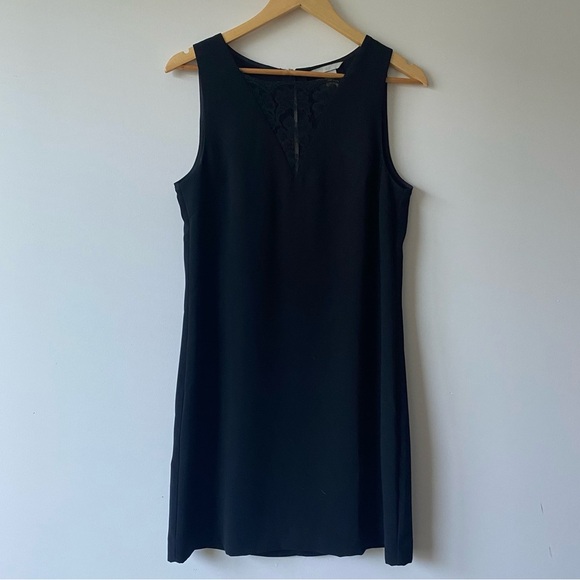 H&M V-Neck Lace Overlay Sleeveless Shift Dress Black - Picture 1 of 8